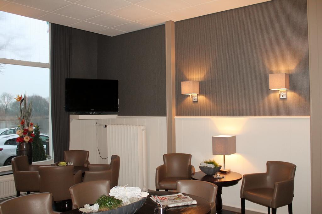 Hotel Van Dijk Кампен Екстериор снимка